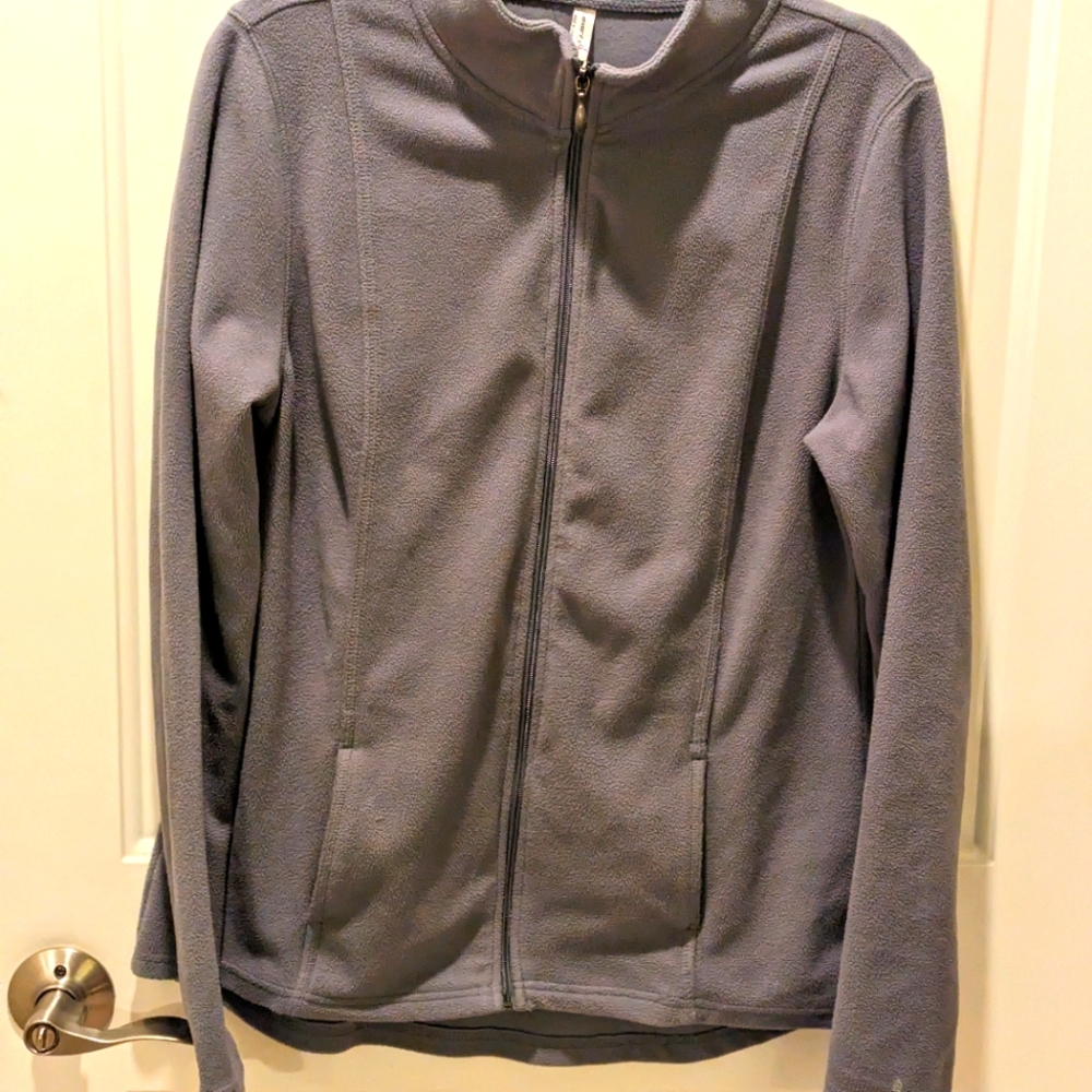 Grey fleece evertek zip up sz lrg would also fit medium.
